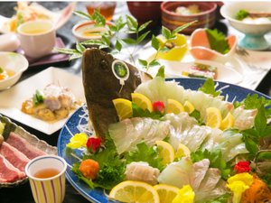 「別府温泉ホテルなぎさ」の 釣りプランなら釣った魚を料理長がさばいてお出しします<゜)))彡 