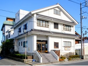 「はわい温泉鹿鳴館」の★湖畔に佇む小さな旅館