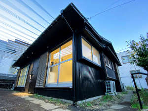 「YokohamaGuesthouseHACO.TATAMI.」の・【OOBACOⅣ】横浜在住のアーティストとコラボした一軒家