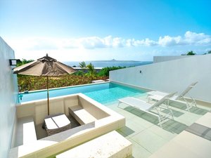 「ＡＤＡＮＲＥＳＯＲＴ　ＬＡＮＡ　Ｖｉｌｌａ　Ｓｕｉｔｅ」のプール