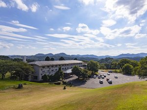 「休暇村帝釈峽」の中国山地の美しい山並みがご覧いただける高原のお宿