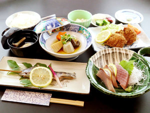 リーズナブル◆品数控えめ♪旬の川魚の塩焼きをメインとした手作り料理をお気軽価格でご提供♪