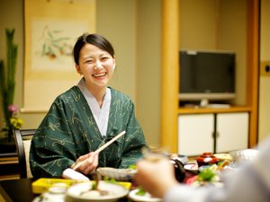 お部屋で一品一品、味わいながら。美味な一時。