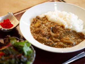 【選べる朝食】「定山渓精肉店」の店主自慢の「カレーライス」。