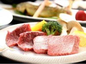 【前沢牛鉄板焼き】で肉の旨味をギュッと凝縮