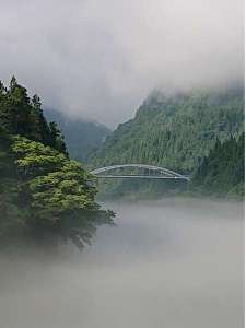 朝の高清水橋（三島大橋より）