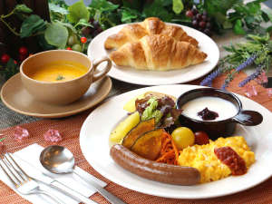 ＃【ご朝食一例】朝食はワンプレートとパンとドリンク