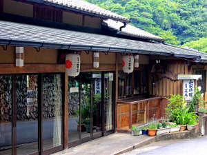 「眺望風呂と桜の宿　一休庵」の世界遺産　吉野山　眺望風呂と桜の宿　【一休庵】