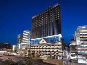 「ホテルロイヤルクラシック大阪」の外観