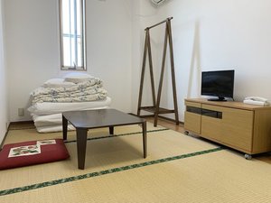 【和室3畳】コンパクトなお部屋。一人で使うには十分な広さです