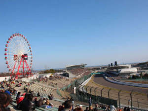国際レーシングコース★F1日本GPや鈴鹿8耐が開催される「鈴鹿サーキット」へは、車で約15分です。
