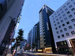 「CANDEO　HOTELS（カンデオホテルズ）大阪なんば」の外観