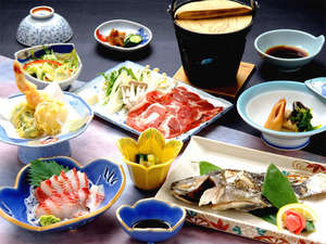 *お夕食一例。摩周鯛中心の和食御膳を、レストランにてご堪能下さい。