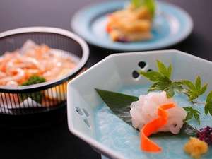 富山湾の宝石・人気の白エビ料理３品。蕩ける甘さ白エビの刺身、深いコクの昆布〆、サクサクの唐揚