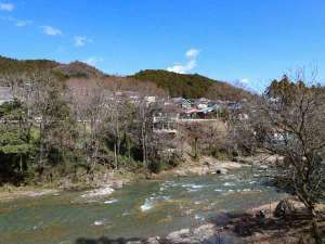 *【コテージからの眺望一例】四季折々の秋川渓谷をお楽しみ下さい