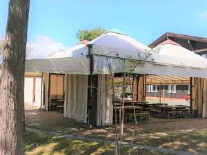 【BBQコーナー】屋根があるから雨が降っても安心。