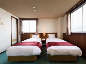 シングルベッド4台のお部屋です。