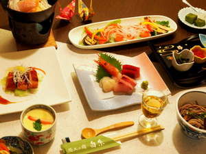『悠々膳』お気軽に温泉旅情を楽しめる、期間限定の特別プライスプランでのお料理です。