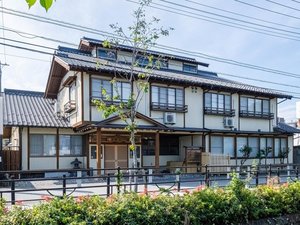 「富士櫻温泉旅館」の外観