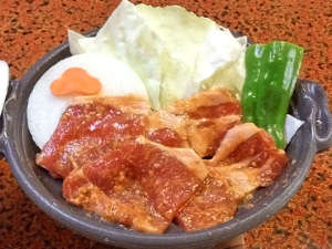 *「豚漬」厚木の新名物！秘伝の味噌ダレに漬け込んだ豚肉をジューシィに鉄板焼きで！