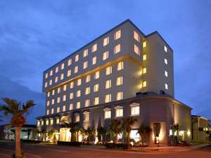「ホテルグランドオーシャンリゾート」の徳之島の中心地に位置した好立地のﾎﾃﾙ