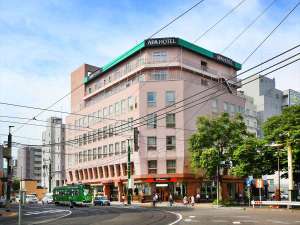 「アパホテル〈札幌すすきの駅西〉」の地下鉄南北線すすきの徒歩約5分。お風呂・トイレはセパレート！