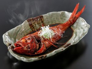 「黒潮の宿　臨海荘」の金目鯛の煮つけ一例