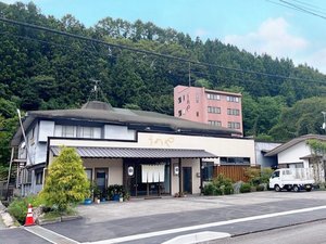 「旅舘うめや」の【片品温泉旅館うめや】山里料理とかけ流し温泉