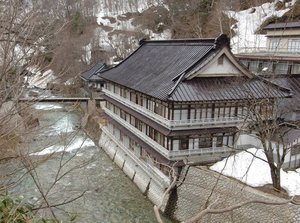 「宝川温泉　汪泉閣」の【本館_春の雪解け】