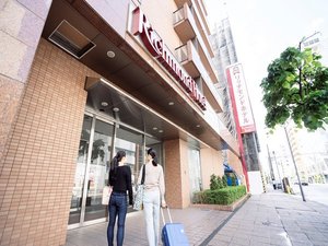 「リッチモンドホテル札幌大通」の正面エントランス♪
