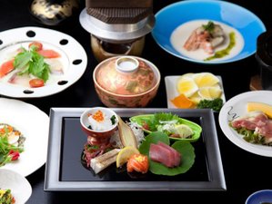 【内容おまかせ旬の幸会席】刺身、鶏料理、魚料理など