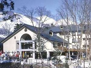「アルペンリゾート　白馬樅の木ホテル」の白馬三山に抱かれ佇む樅の木ホテル
