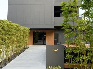 「ＦＡＶ　ＨＯＴＥＬ　ＨＩＲＯＳＨＩＭＡ　ＳＴＡＤＩＵＭ」のホテル外観