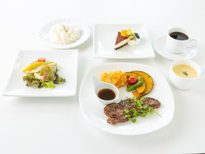 【レストラン】洋食ディナー　牛ステーキ