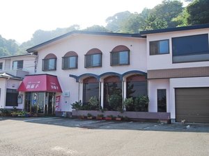 「越前　浜茄子」の*外観一例。喫茶店も併設しています