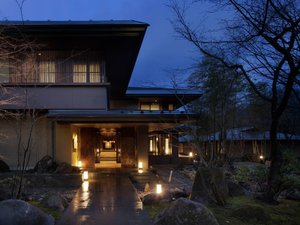 「竹泉荘　CHIKUSENSO　ONSEN」の■外観