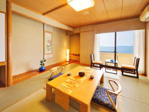 【展望和室】日本海を一望できる、オーシャンビューのお部屋