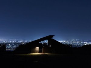 「Snow　Peak　YAKEI　SUITE　ABURAYAMA　FUKUOKA」のCOTTAGE｜大パノラマの夜景が魅力の一棟貸しコテージ