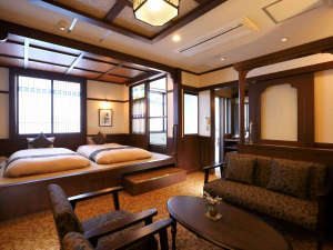 「燦美の宿　旅館　かわな」の半露天風呂付客室ノスタルジック一例