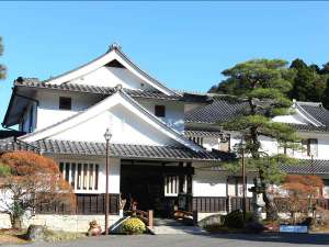 「城麓の宿　岩村山荘」の岩村山荘【外観】