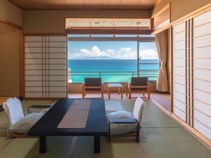 伊豆大島を臨む海側客室　４５平米