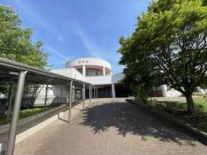 「涌谷町研修館」の外観