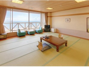 広い18畳の部屋は全てオーシャンビュー