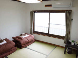 4.5畳和室（個室）冷暖房完備。新畳の気持ち良いお部屋です。