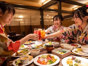 【里山ダイニング】個室風イステーブル席でお楽しみください