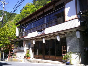 「旅館　奥村宗助（大峯山　洞川温泉）」の創業150年の老舗旅館