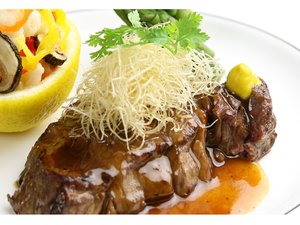 *【和牛ステーキ】柔らかいヒレ肉の“旨み”と“甘み”がぎゅっと詰まった特製ステーキ