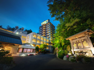 「吹の湯旅館」の★吹の湯 夜の全景