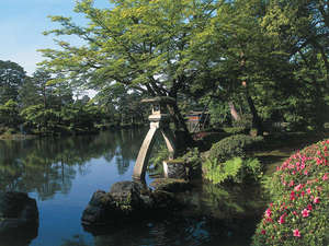 日本三名園の一つ兼六園や東茶屋街、金沢21世紀美術館は金沢観光の人気スポット。写真提供石川県観光連盟
