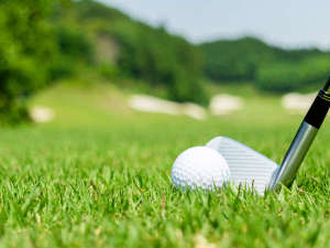 *ゴルフ（イメージ）高原リゾートでゴルフをお楽しみください。